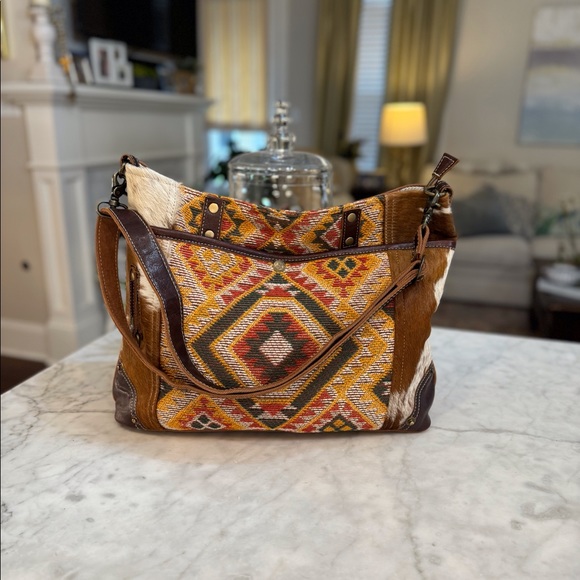Myra Bag Handbags - 🤎🧡 MYRA WESTERN BOHO LEATHER TOTE!